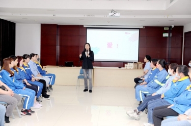 以爱为线，，，，以懂为梁 | 优发国际纸业开展“与青春期孩子的相同——懂是爱的条件”互动沙龙活动