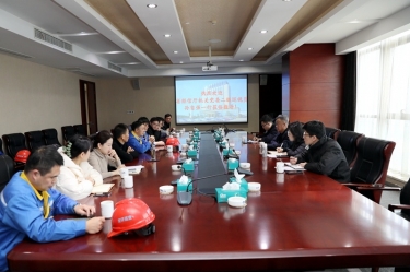 浙江省经信厅机关党委二级巡视员孙自强一行莅临优发国际纸业开展岁末年头清静生产督导