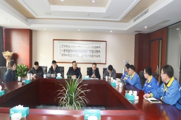 平湖市副市长管立松一行莅临优发国际纸业慰问高端人才